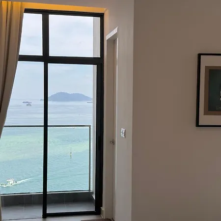The Shore Cbd Kota Kinabalu By Laxzone Suite Exterior photo