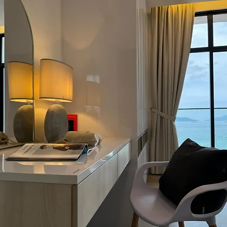 The Shore Cbd Kota Kinabalu By Laxzone Suite Exterior photo