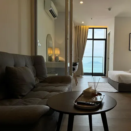 The Shore Cbd Kota Kinabalu By Laxzone Suite Exterior photo