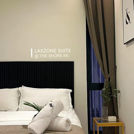 The Shore Cbd Kota Kinabalu By Laxzone Suite Exterior photo