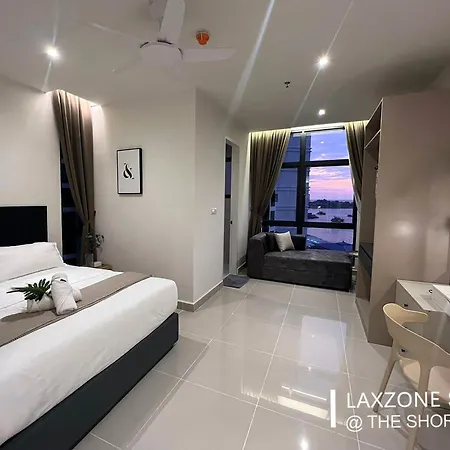 The Shore Cbd Kota Kinabalu By Laxzone Suite Exterior photo