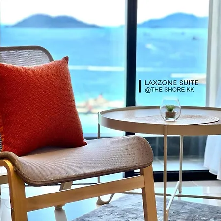 The Shore Cbd Kota Kinabalu By Laxzone Suite Exterior photo