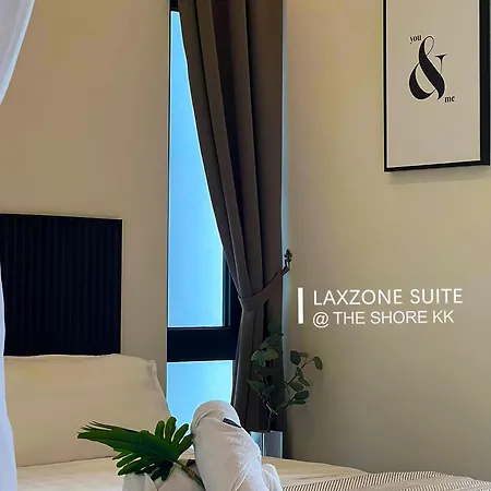 The Shore Cbd Kota Kinabalu By Laxzone Suite Room photo