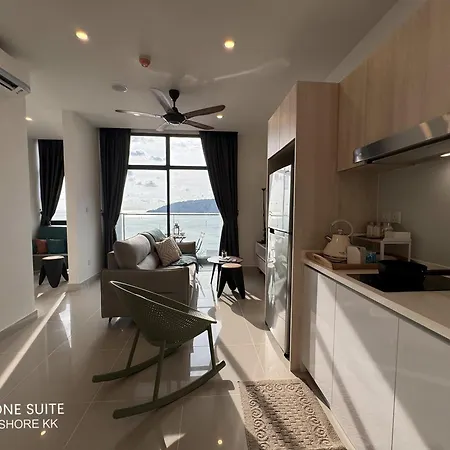 The Shore Cbd Kota Kinabalu By Laxzone Suite Exterior photo