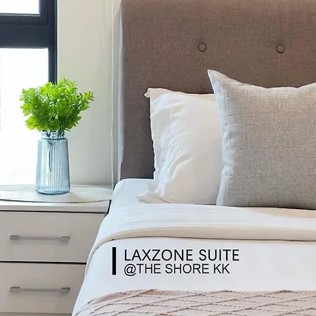 The Shore Cbd Kota Kinabalu By Laxzone Suite Room photo