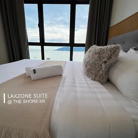 The Shore Cbd Kota Kinabalu By Laxzone Suite Room photo