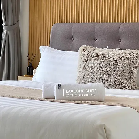 The Shore Cbd Kota Kinabalu By Laxzone Suite Room photo