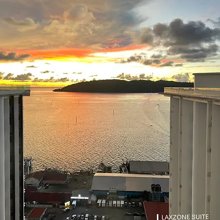 The Shore Cbd Kota Kinabalu By Laxzone Suite Room photo