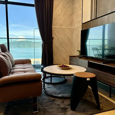 The Shore Cbd Kota Kinabalu By Laxzone Suite Exterior photo