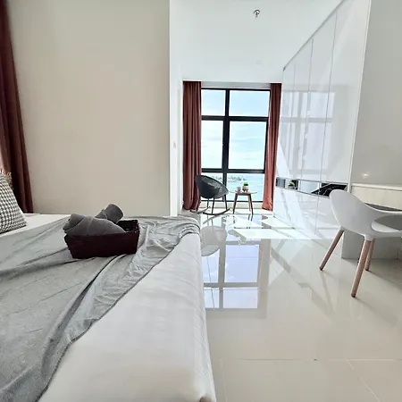 The Shore Cbd Kota Kinabalu By Laxzone Suite Exterior photo